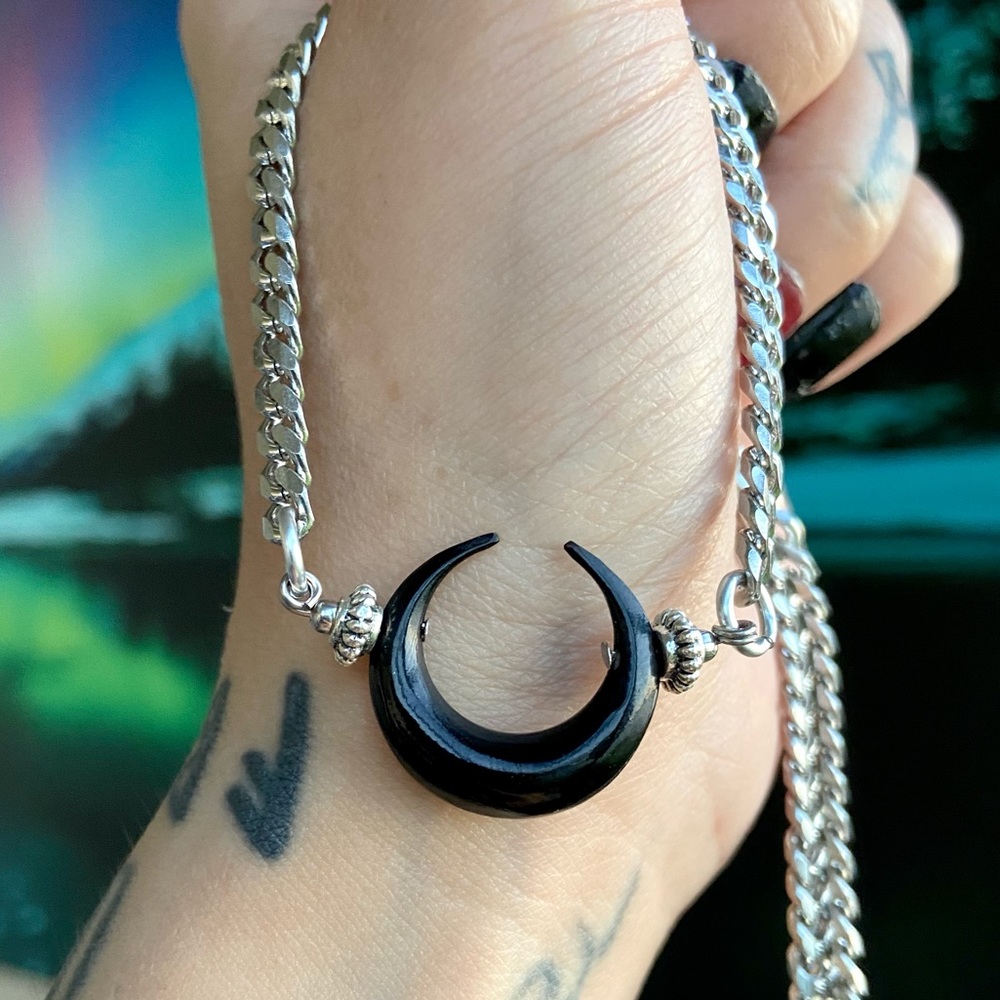 Moon choker necklace . Black buffalo horn carved moon charm . goth boho - Picture 10 of 12